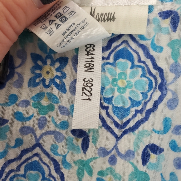 Oscar de la Renta Gauzy Cotton Blue and White Wrap Floral Asia Robe Size Large. - Picture 12 of 15